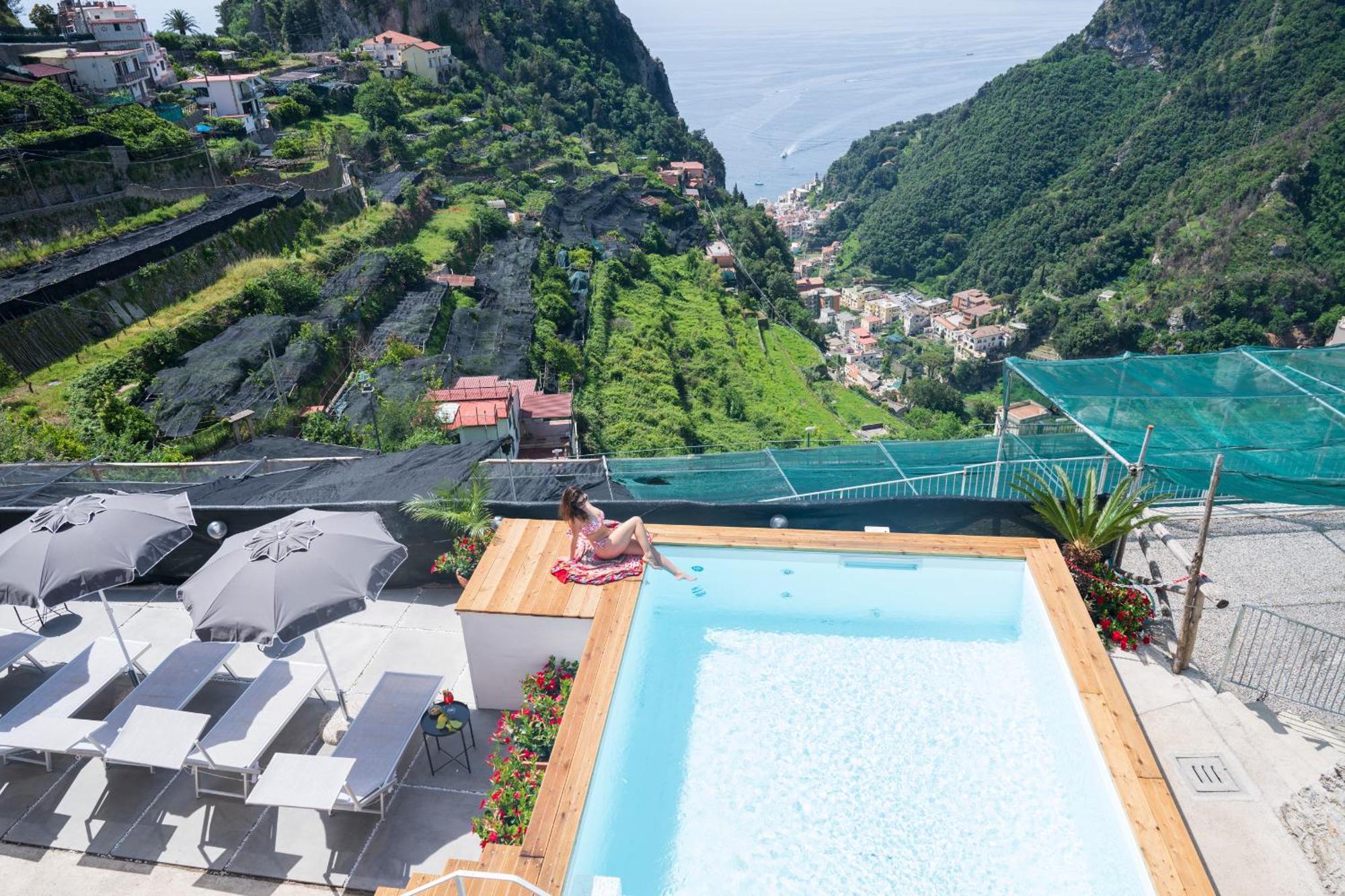 Admiring Amalfi Villa Scala Exterior photo