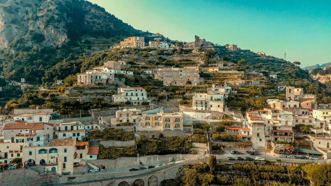 Admiring Amalfi Villa Scala Exterior photo